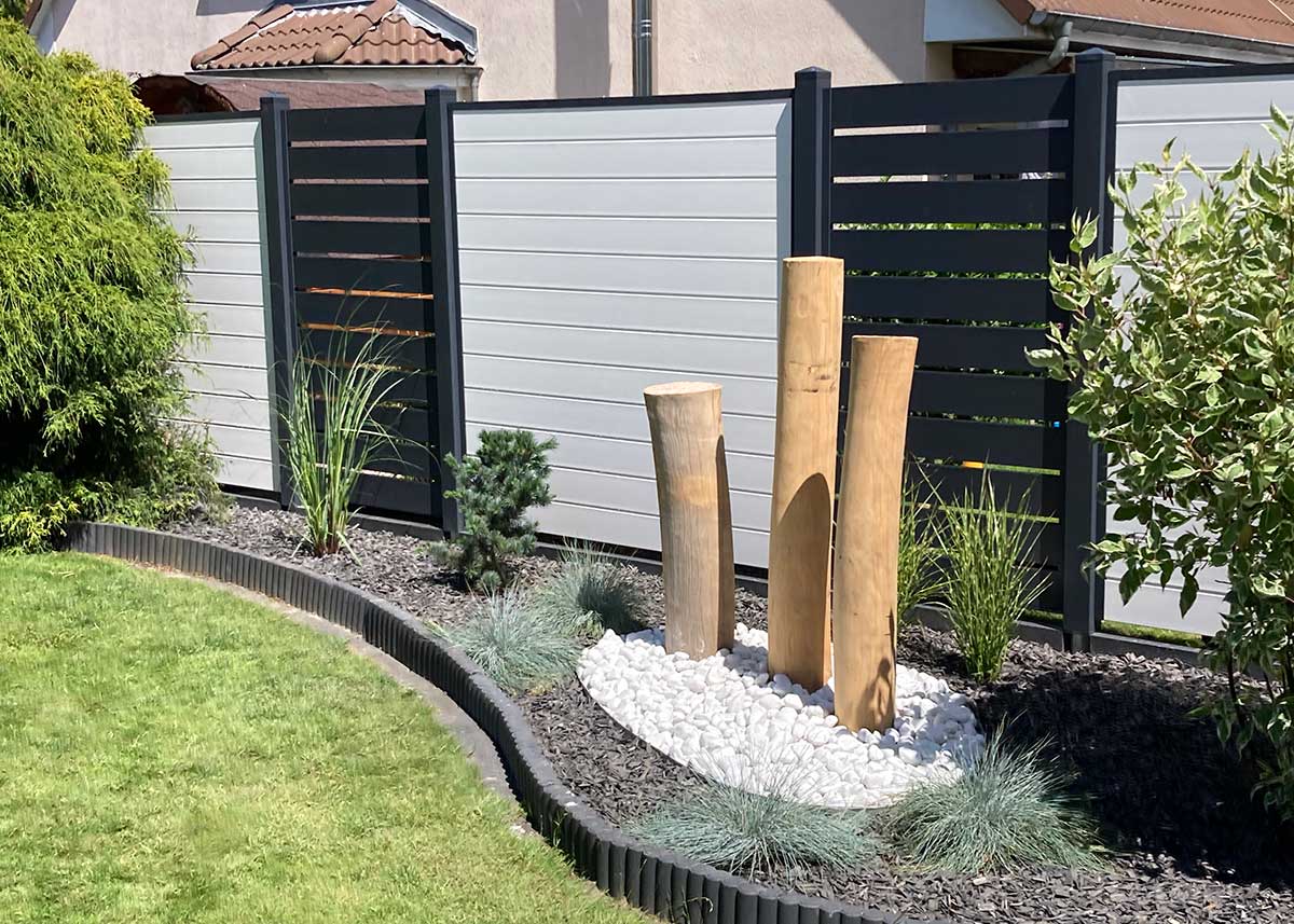 Moderner Sichtschutz in Grau Anthrazit für stilvolle Gartenräume